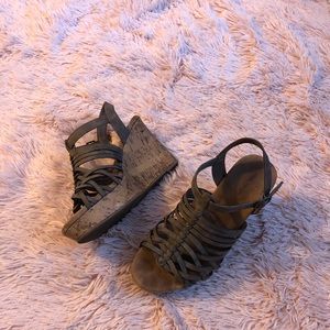 Women’s heel wedge